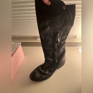 Stylish Black Women's Boots